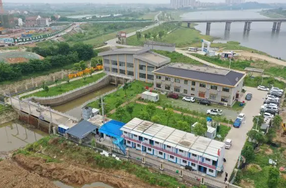 武汉黄陂滠水东堤加固工程开工